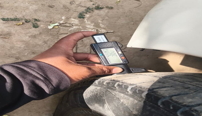 2009 Maruti A Star VXI, Petrol, Manual, 1,12,041 km, tyre