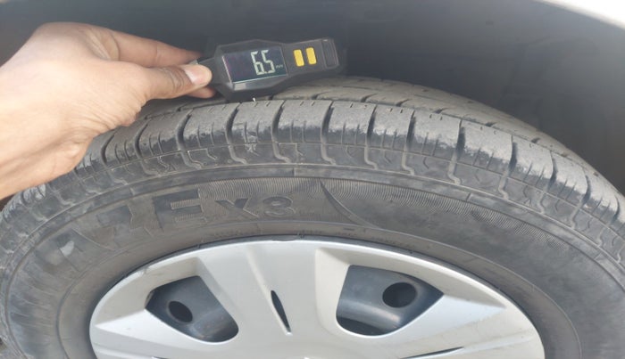 2014 Maruti Swift VDI, Diesel, Manual, 1,20,285 km, tyre