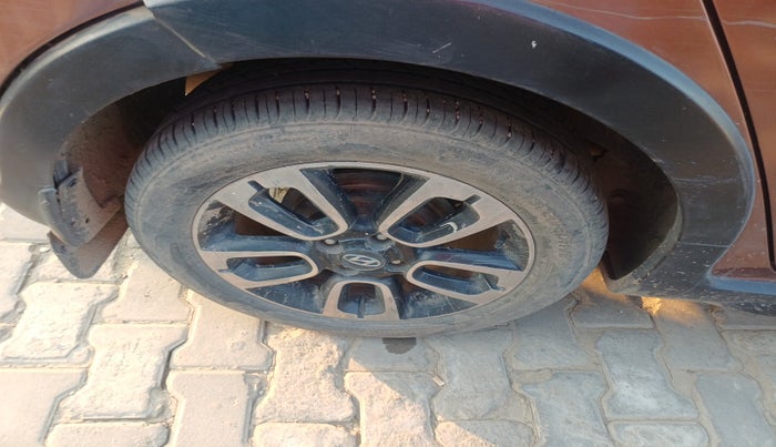 2017 Hyundai i20 Active 1.2 SX, Petrol, Manual, 66,360 km, tyre