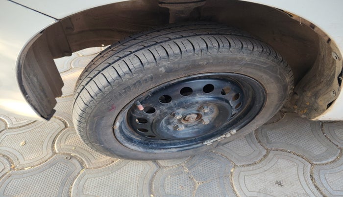 2015 Maruti Wagon R 1.0 VXI, Petrol, Manual, 87,694 km, tyre