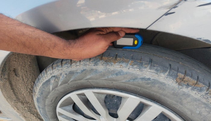 2022 Maruti Dzire VXI CNG, Petrol, Manual, 1,07,435 km, tyre