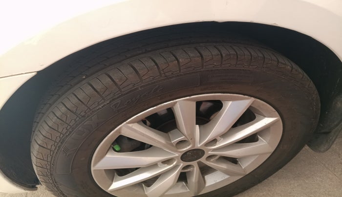 2016 Skoda Octavia 2.0 TDI CR STYLE PLUS AT, Diesel, Automatic, 1,48,663 km, tyre