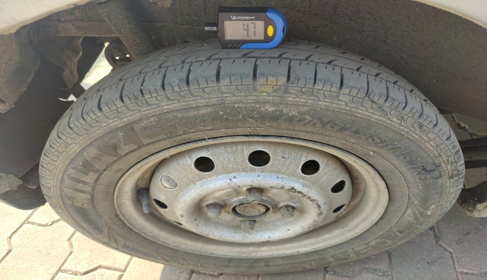 2016 Maruti Wagon R 1.0 LXI CNG, Petrol, Manual, 1,07,811 km, tyre