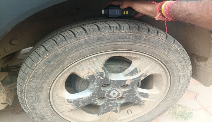 2019 Renault Lodgy 85 PS RXZ STEPWAY 8 STR, Diesel, Manual, 1,03,464 km, tyre