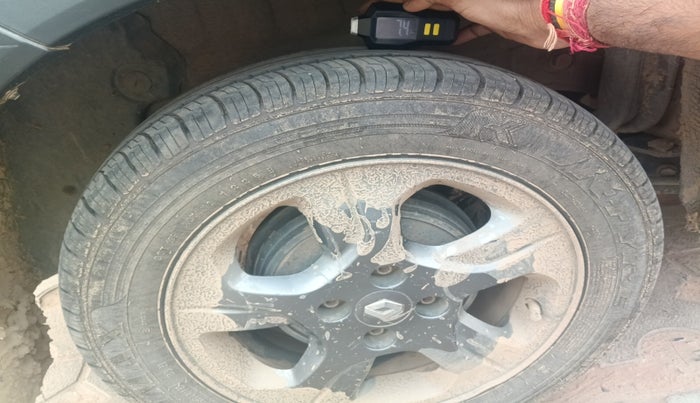 2019 Renault Lodgy 85 PS RXZ STEPWAY 8 STR, Diesel, Manual, 1,03,464 km, tyre