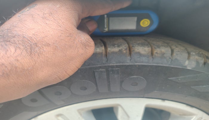 2018 Tata Tiago XZ PETROL, Petrol, Manual, 61,391 km, tyre