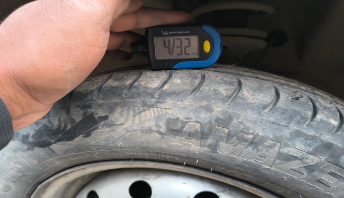 2014 Maruti Wagon R 1.0 LXI CNG, Petrol, Manual, 1,53,247 km, tyre