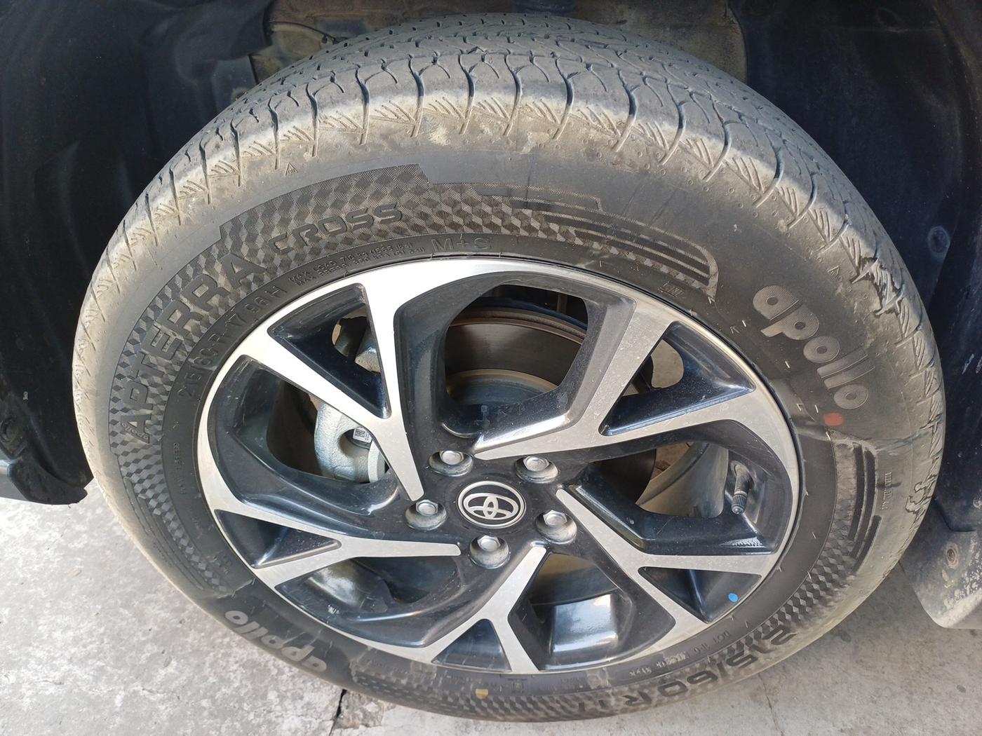 2023 Toyota URBAN CRUISER HYRYDER G HYBRID, Hybrid, Automatic, 74,745 km, tyre