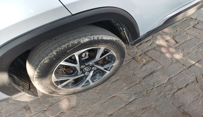 2023 Toyota URBAN CRUISER HYRYDER G HYBRID, Hybrid, Automatic, 74,745 km, tyre