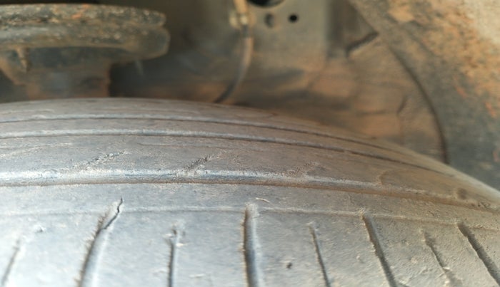 2015 Hyundai Creta SX (O) 1.6 DIESEL, Diesel, Manual, 1,07,007 km, tyre