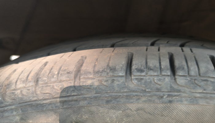 2017 Hyundai Grand i10 SPORTZ (O) AT 1.2 KAPPA VTVT, Petrol, Automatic, 79,637 km, tyre