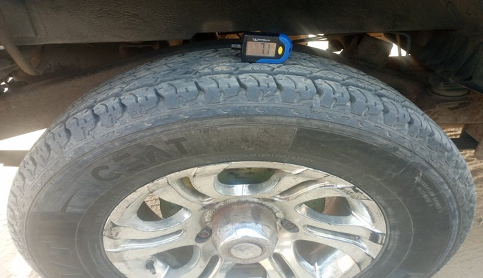 2011 Mahindra Thar CRDE 4X4 AC, Diesel, Manual, 1,00,868 km, tyre