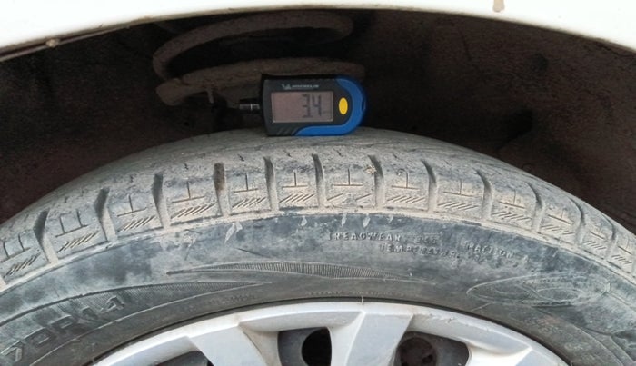 2011 Hyundai i20 MAGNA 1.2, Petrol, Manual, 1,08,161 km, tyre