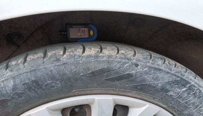 2011 Hyundai i20 MAGNA 1.2, Petrol, Manual, 1,08,161 km, tyre