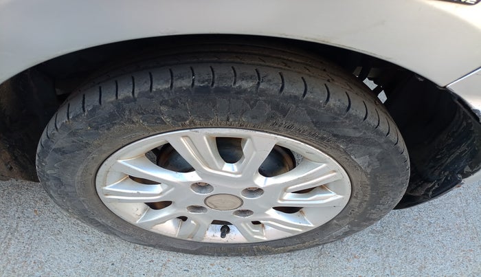 2018 Tata Tiago XZ PETROL, Petrol, Manual, 1,23,556 km, tyre