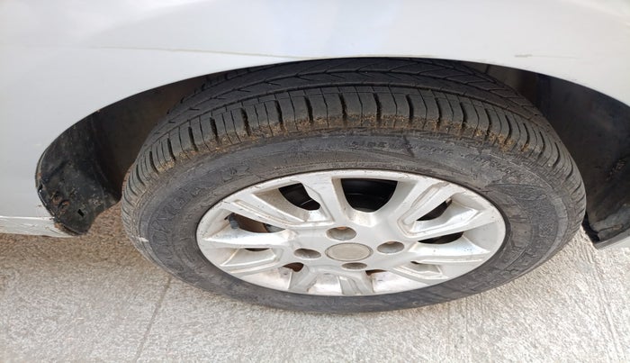 2018 Tata Tiago XZ PETROL, Petrol, Manual, 1,23,556 km, tyre