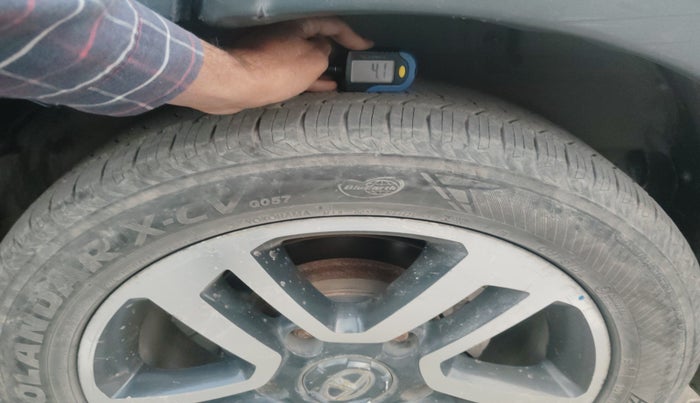 2017 Tata Hexa XT 4X2 6 STR, Diesel, Manual, 1,11,484 km, tyre