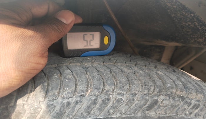 2010 Maruti Swift Dzire VDI, Diesel, Manual, 2,39,189 km, tyre