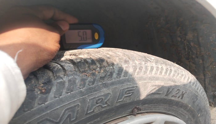 2010 Maruti Swift Dzire VDI, Diesel, Manual, 2,39,189 km, tyre