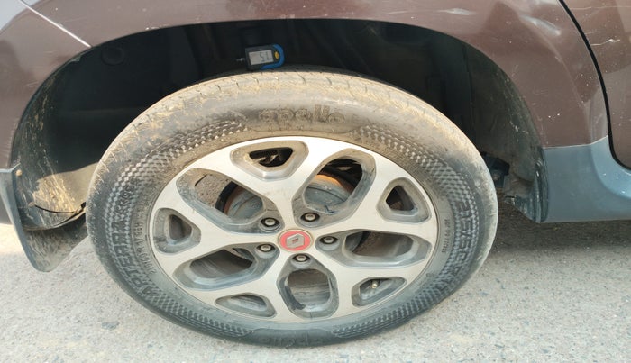 2021 Renault Duster RXZ 1.3 TURBO PETROL MT, Petrol, Manual, 1,01,537 km, tyre