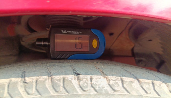 2018 Hyundai Eon ERA +, Petrol, Manual, 65,257 km, tyre