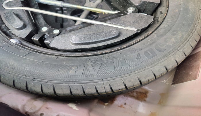 2020 Tata NEXON XM SUNROOF PETROL, Petrol, Manual, 76,673 km, tyre