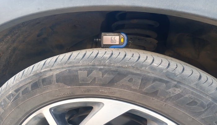 2024 Mahindra XUV 3XO AX5 1.5 Turbo Diesel, Diesel, Manual, 29,954 km, tyre