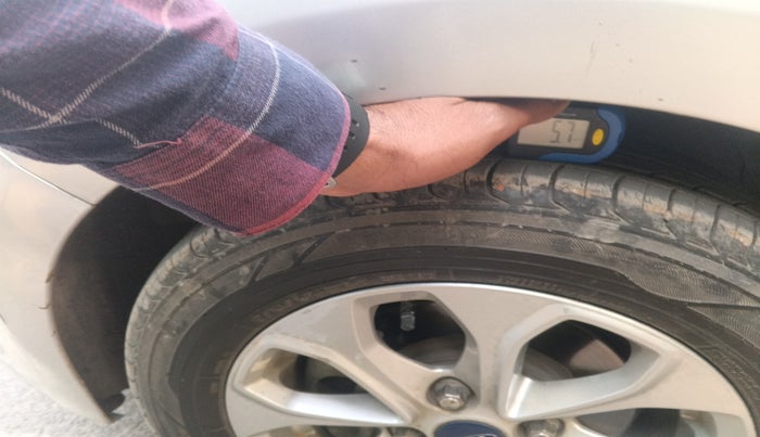 2016 Ford Figo Aspire TITANIUM 1.2 PETROL, Petrol, Manual, 69,599 km, tyre