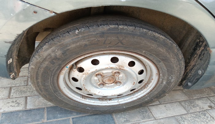 2011 Maruti Swift LDI, Diesel, Manual, 1,88,554 km, tyre