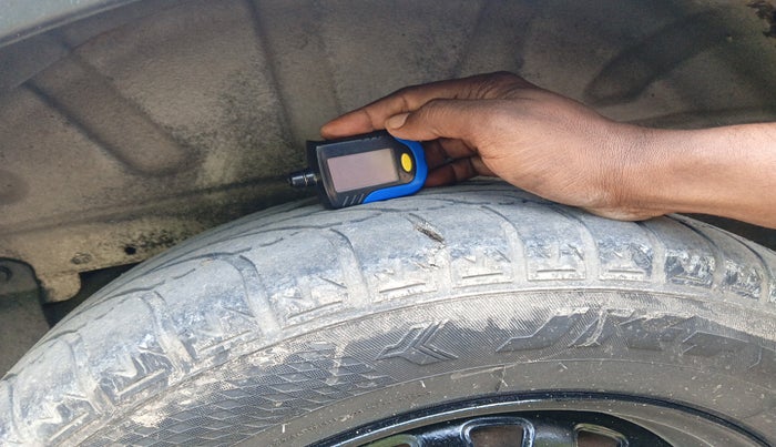 2018 Mahindra Xylo D4, Diesel, Manual, 1,21,205 km, tyre