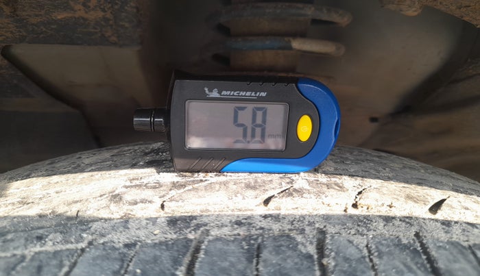 2013 Renault Scala RXL DIESEL, Diesel, Manual, 1,31,829 km, tyre