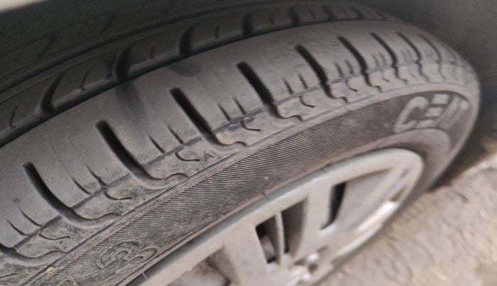 2011 Hyundai Santro Xing GL, Petrol, Manual, 1,93,324 km, tyre