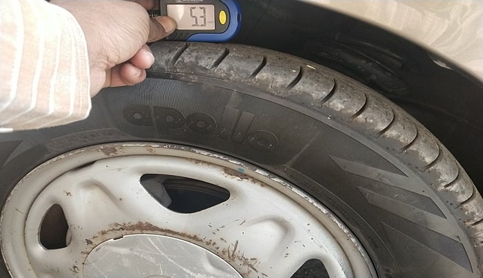 2010 Chevrolet Beat LS PETROL, Petrol, Manual, 1,09,295 km, tyre