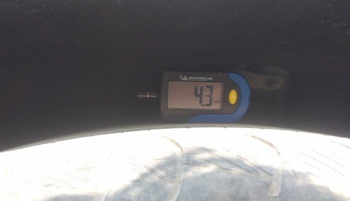 2022 Hyundai ALCAZAR PLATINUM 1.5 MT 7STR, Diesel, Manual, 50,771 km, tyre