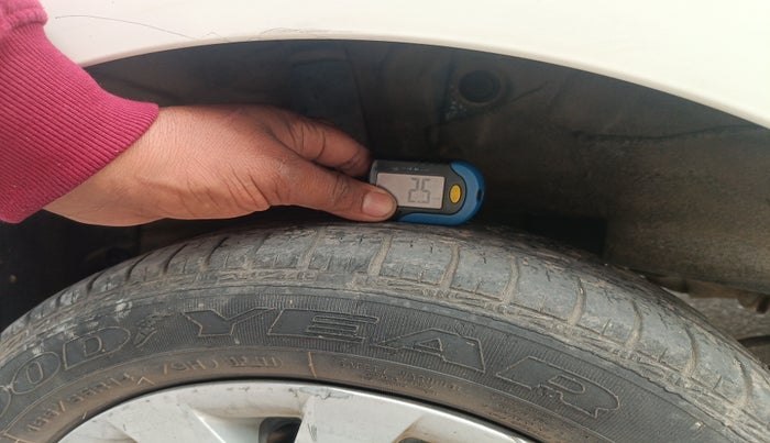 2016 Hyundai Grand i10 MAGNA 1.1 CRDI, Diesel, Manual, 99,015 km, tyre