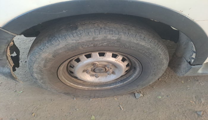 2012 Mahindra Xylo D2 BS III, Diesel, Manual, 1,88,326 km, tyre