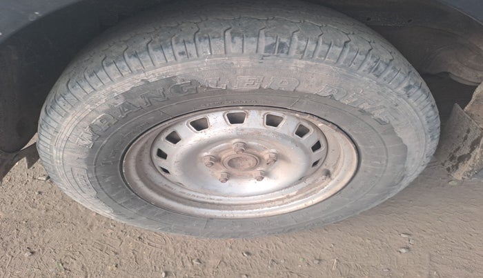 2012 Mahindra Xylo D2 BS III, Diesel, Manual, 1,88,326 km, tyre