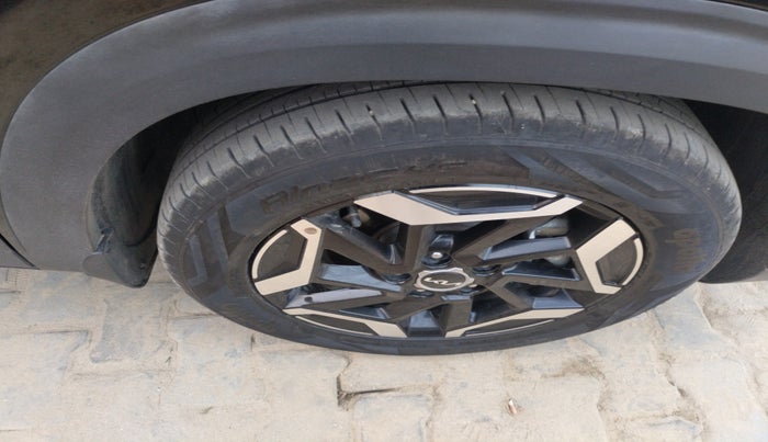 2024 KIA SELTOS  HTX 1.5 PETROL MT, Petrol, Manual, 13,315 km, tyre