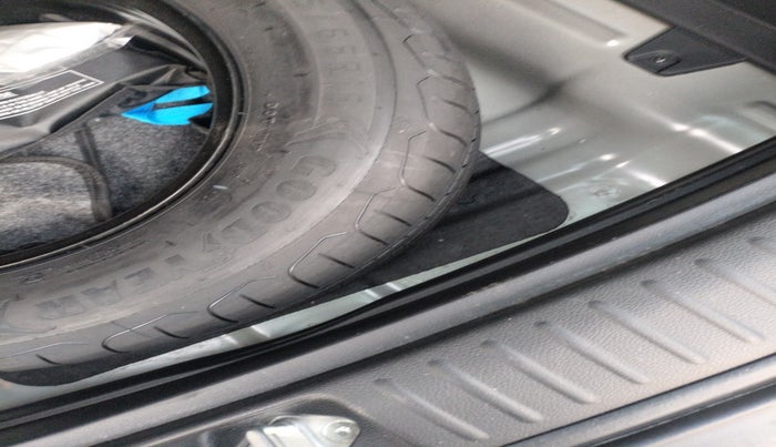 2024 KIA SELTOS  HTX 1.5 PETROL MT, Petrol, Manual, 13,315 km, tyre