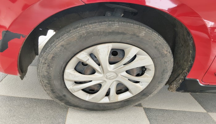 2019 Maruti Swift VXI, Petrol, Manual, 1,22,051 km, tyre