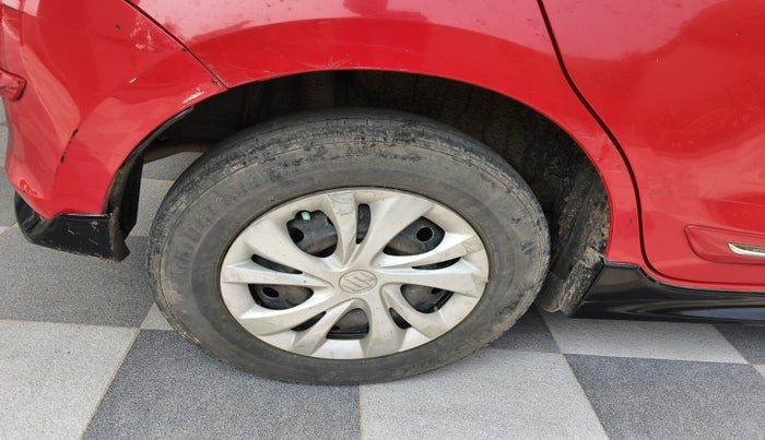 2019 Maruti Swift VXI, Petrol, Manual, 1,22,051 km, tyre