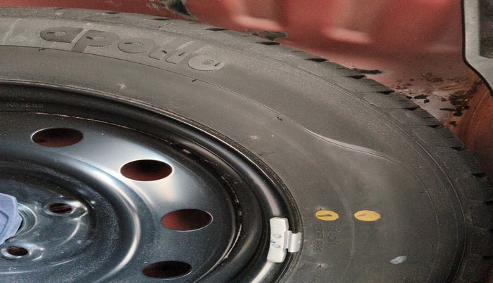 2019 Maruti Swift VXI, Petrol, Manual, 1,22,051 km, tyre