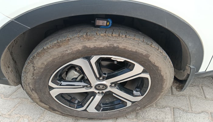 2023 Tata NEXON XZA PLUS PETROL, Petrol, Automatic, 6,115 km, tyre