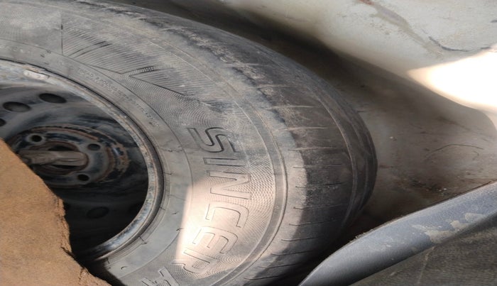 2016 Hyundai Elite i20 ERA 1.4 CRDI, Diesel, Manual, 98,844 km, tyre