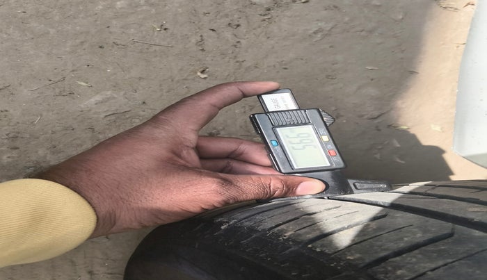 2024 Maruti Ertiga VXi (O), Petrol, Manual, 45,787 km, tyre