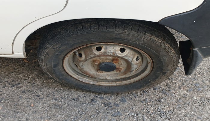 2012 Maruti Alto LXI, Petrol, Manual, 76,992 km, tyre