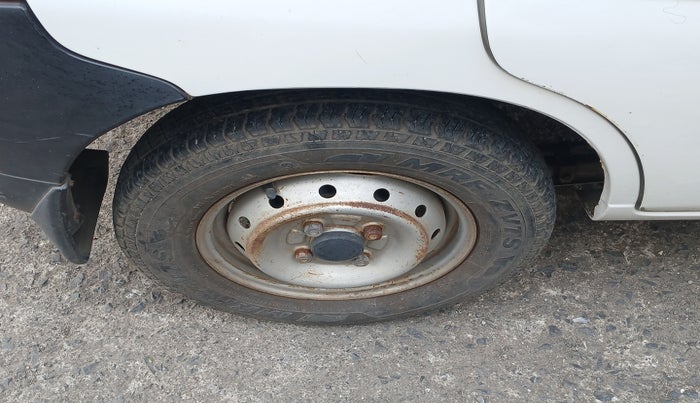 2012 Maruti Alto LXI, Petrol, Manual, 76,992 km, tyre