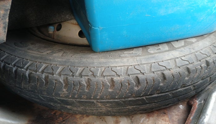 2012 Maruti Alto LXI, Petrol, Manual, 76,992 km, tyre