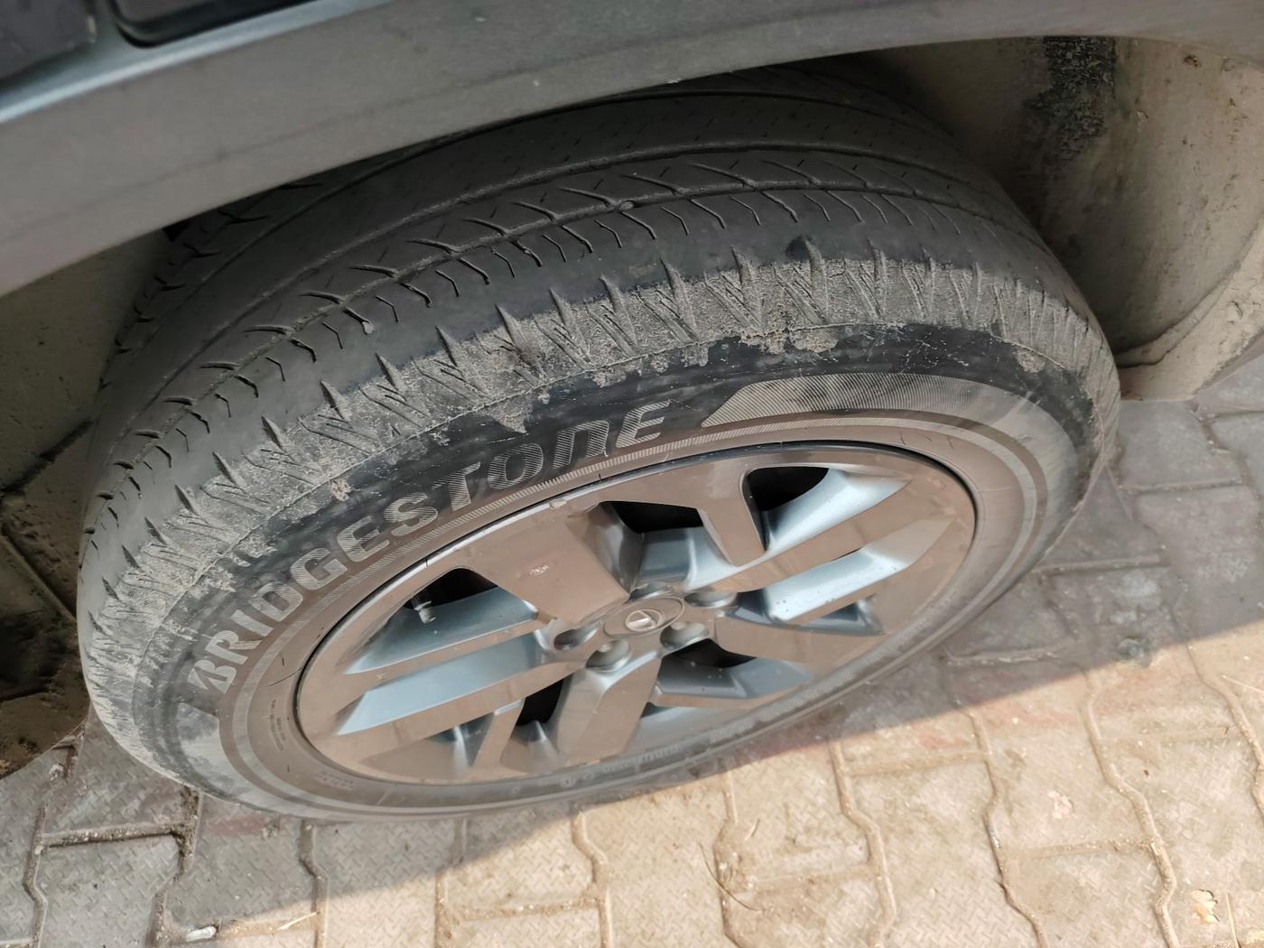 2021 Tata Safari XT, Diesel, Manual, 1,23,374 km, tyre