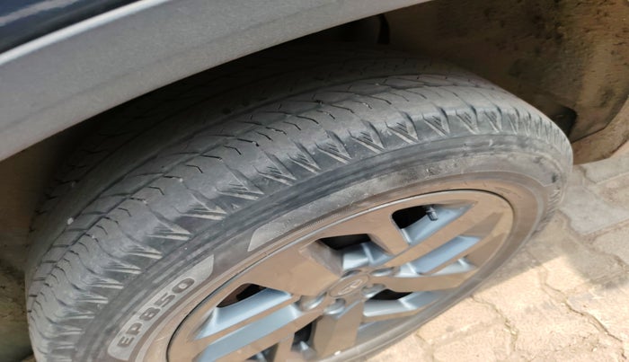 2021 Tata Safari XT, Diesel, Manual, 1,23,374 km, tyre